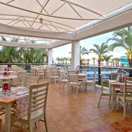 Hotel Suntopia Tropical