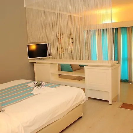 Suntopia Tropical